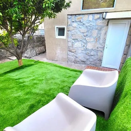 Bela - Center Garden 3 בית הארחה