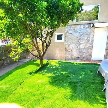 Bela - Center Garden 3 *